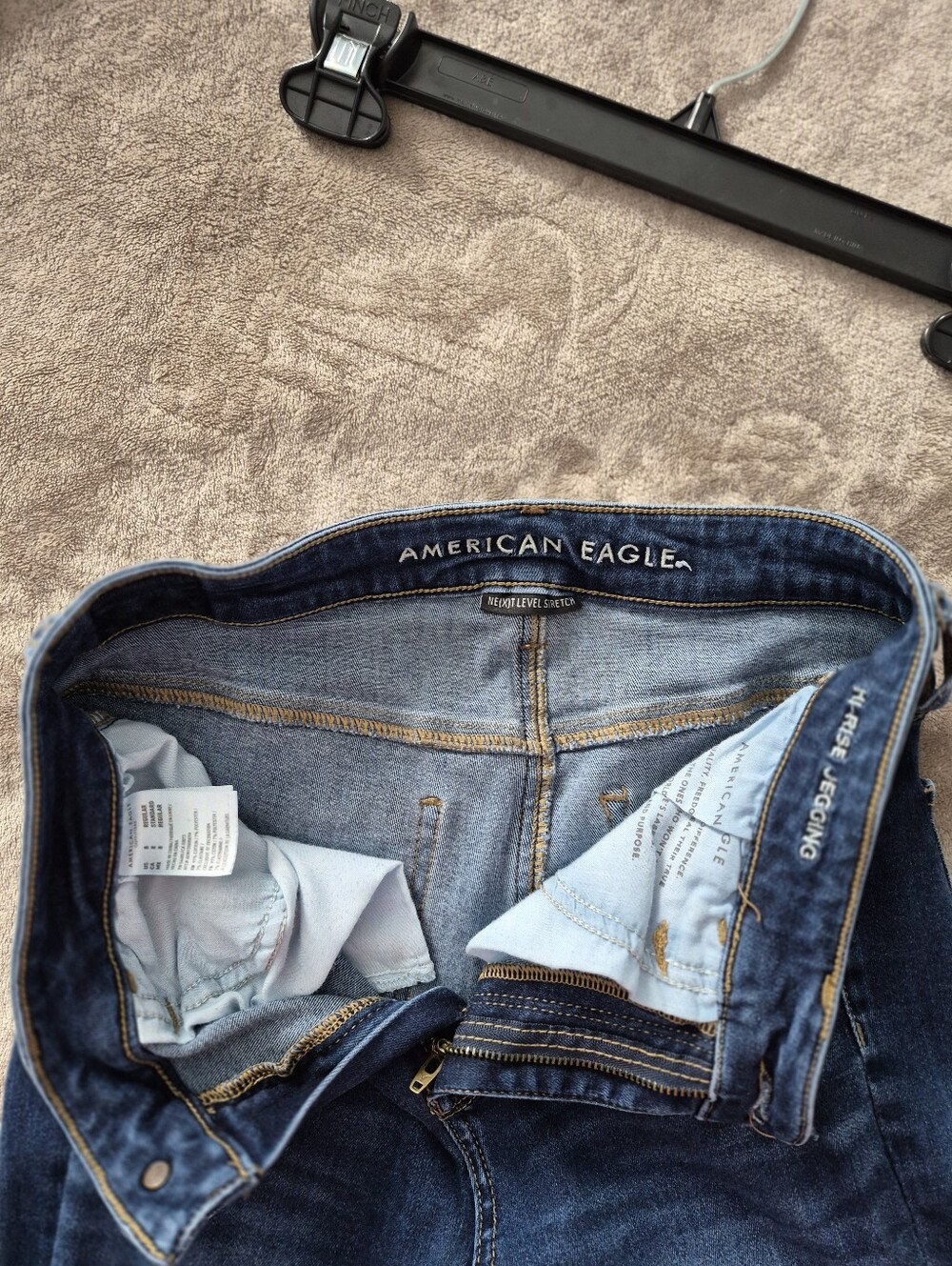 American Eagle High Rise Distressed Jeans - Picture 5 of 5